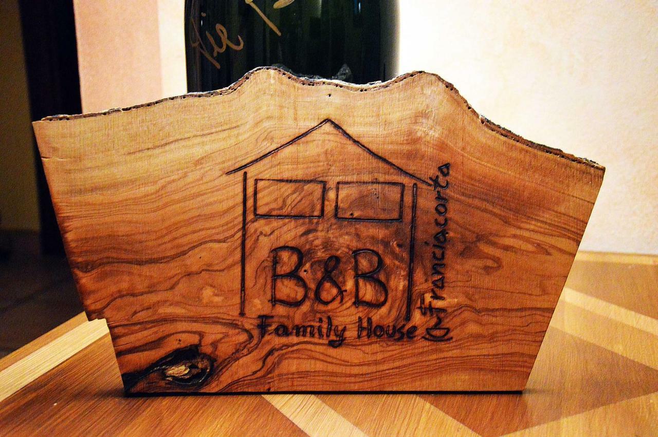 B&B Family House Franciacorta Corte Franca Eksteriør billede